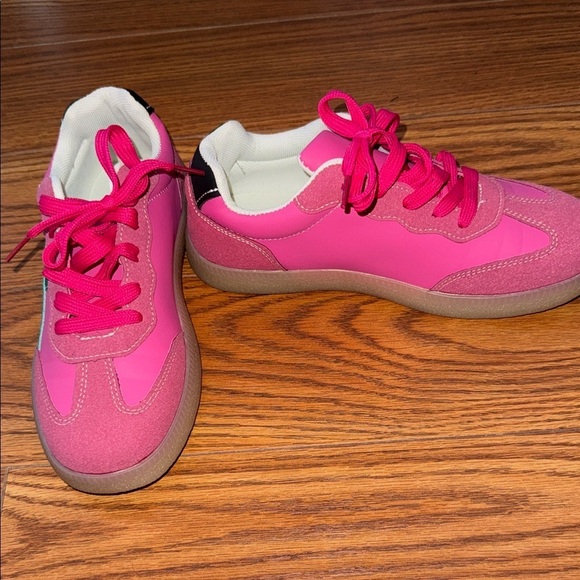 SHEIN Shoes - Pink Shoes